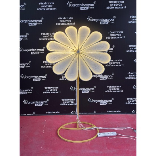 Papatya Işıklı Dekor – 113 cm Çapında, Fırın Boyalı Organizasyon Ürünü Papatya Işıklı Dekor – 113 cm Çapında, Fırın Boyalı Organizasyon Ürünü